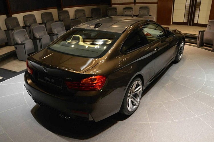 BMW M4 